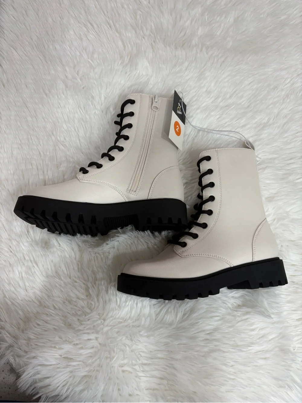 art class Cream Lace-Up Kids Combat Boots with Black Laces